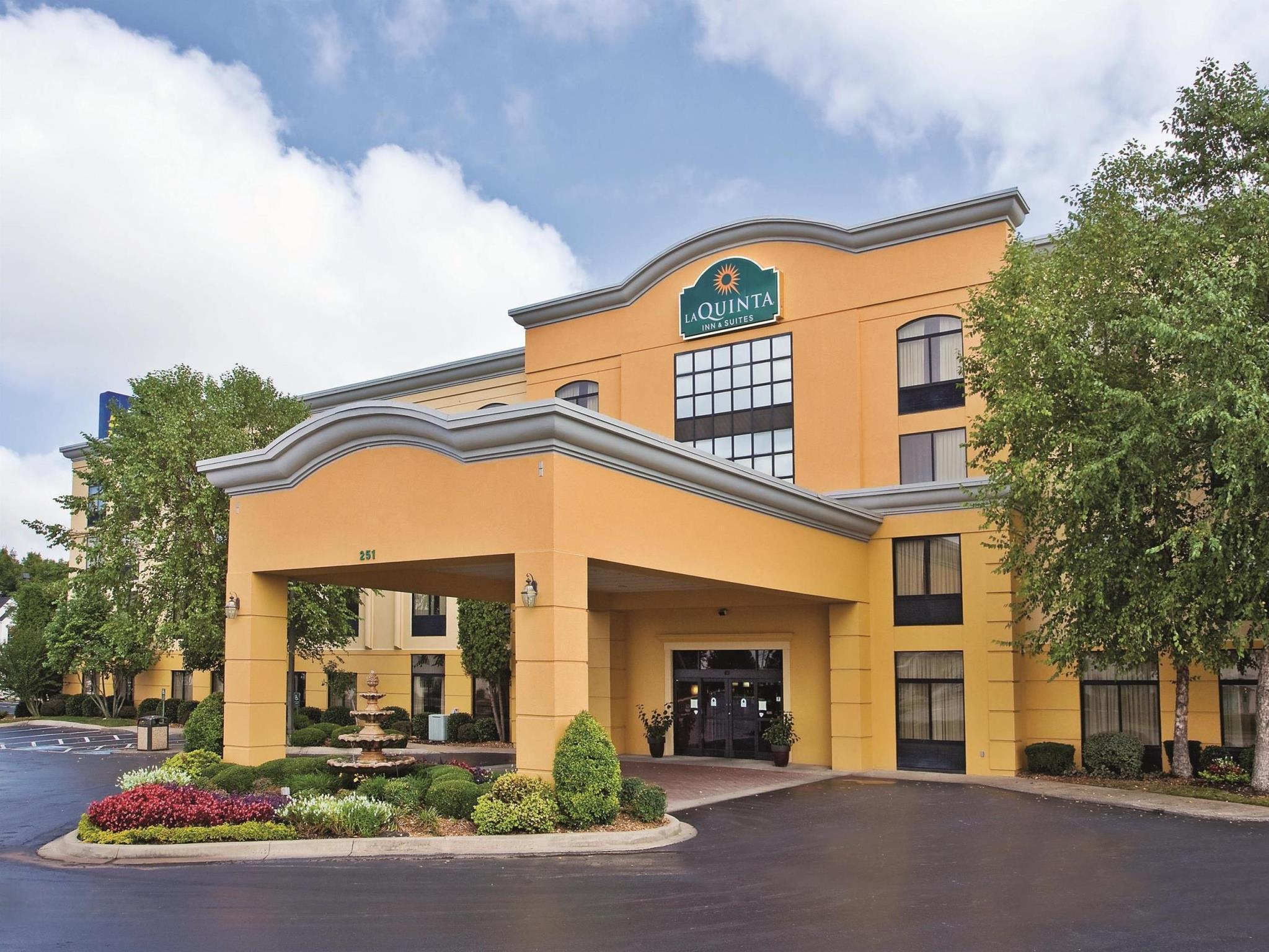 La Quinta By Wyndham Clarksville Exterior photo