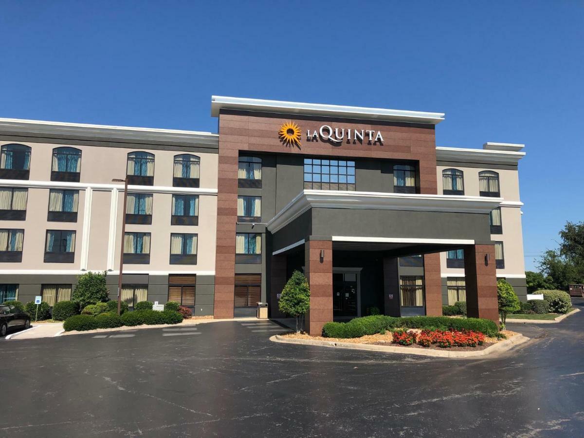 La Quinta By Wyndham Clarksville Exterior photo